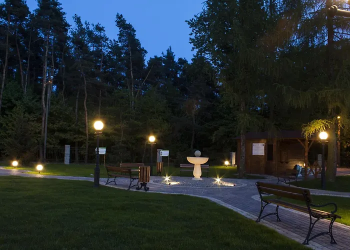 Hotel Modrzewiowy Dwor